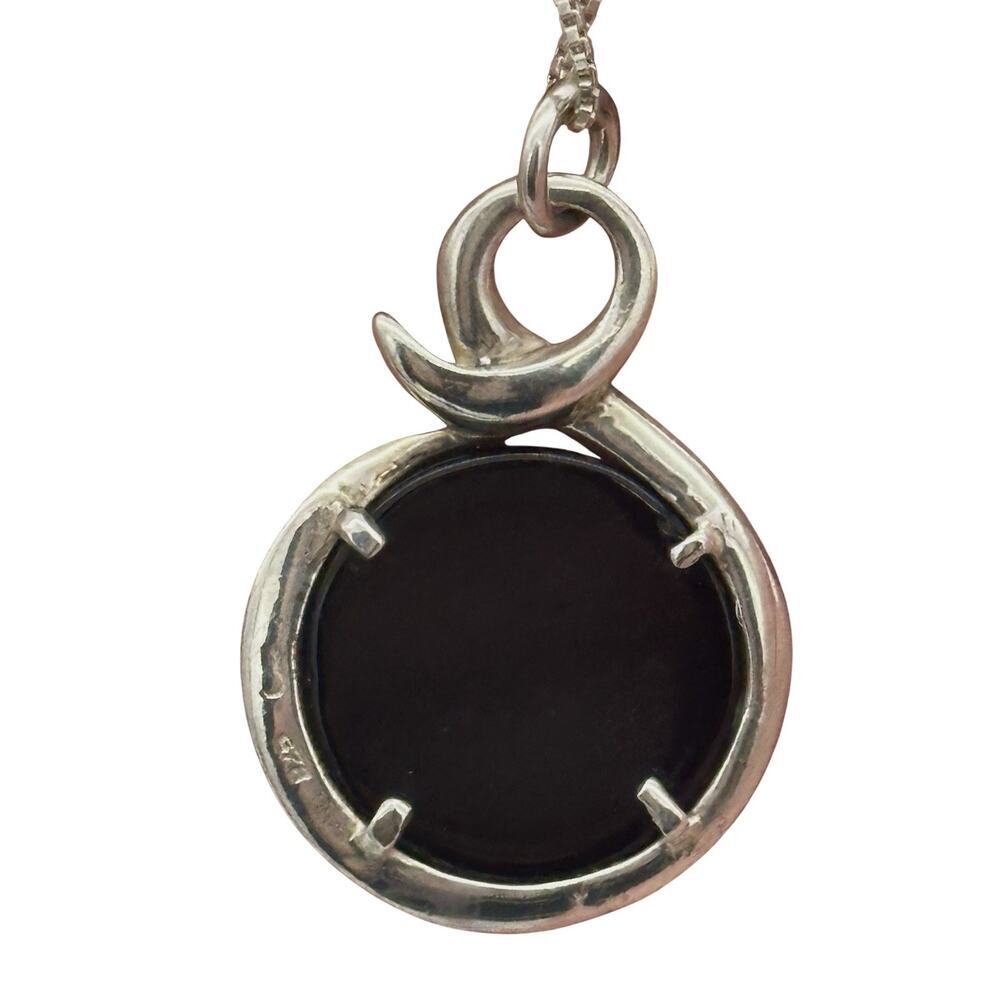Sterling Silver And Black Onyx Vintage Necklace Pendant 18 Inches Chain Italy - Picture 2 of 9
